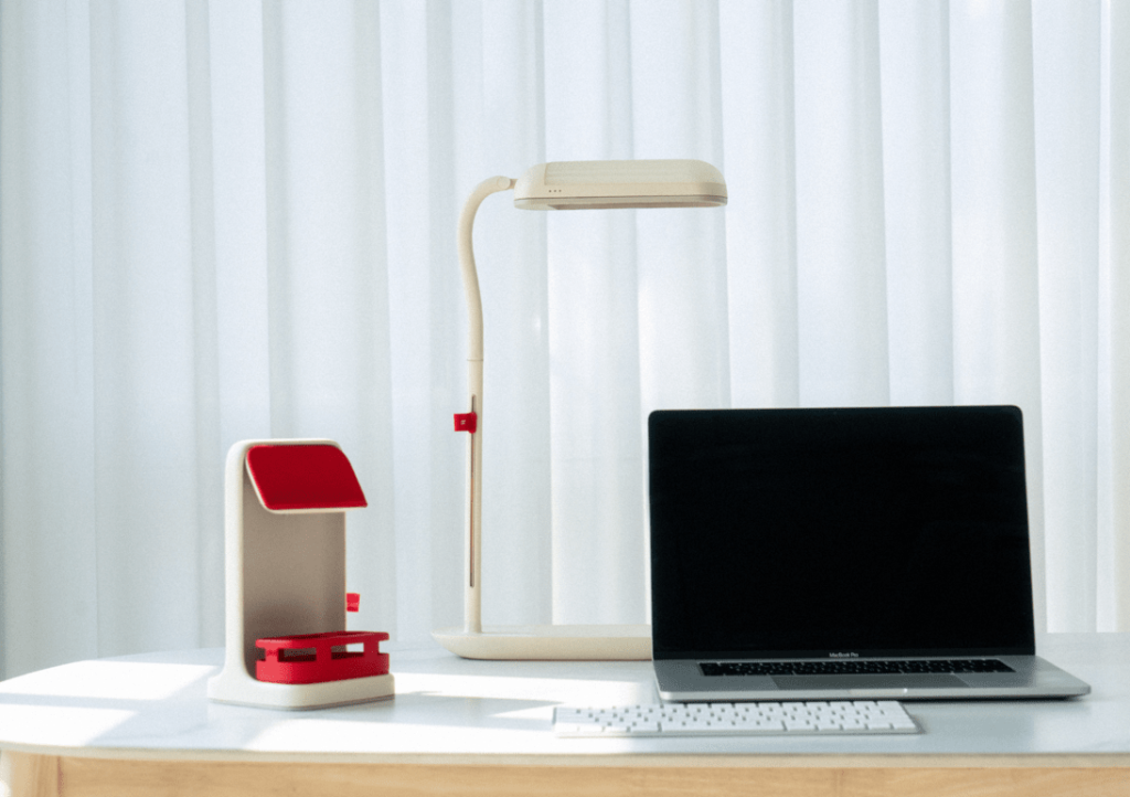 Plat is Revolutionizing Desk Dynamics Infusing Everyday Tasks with Freshness