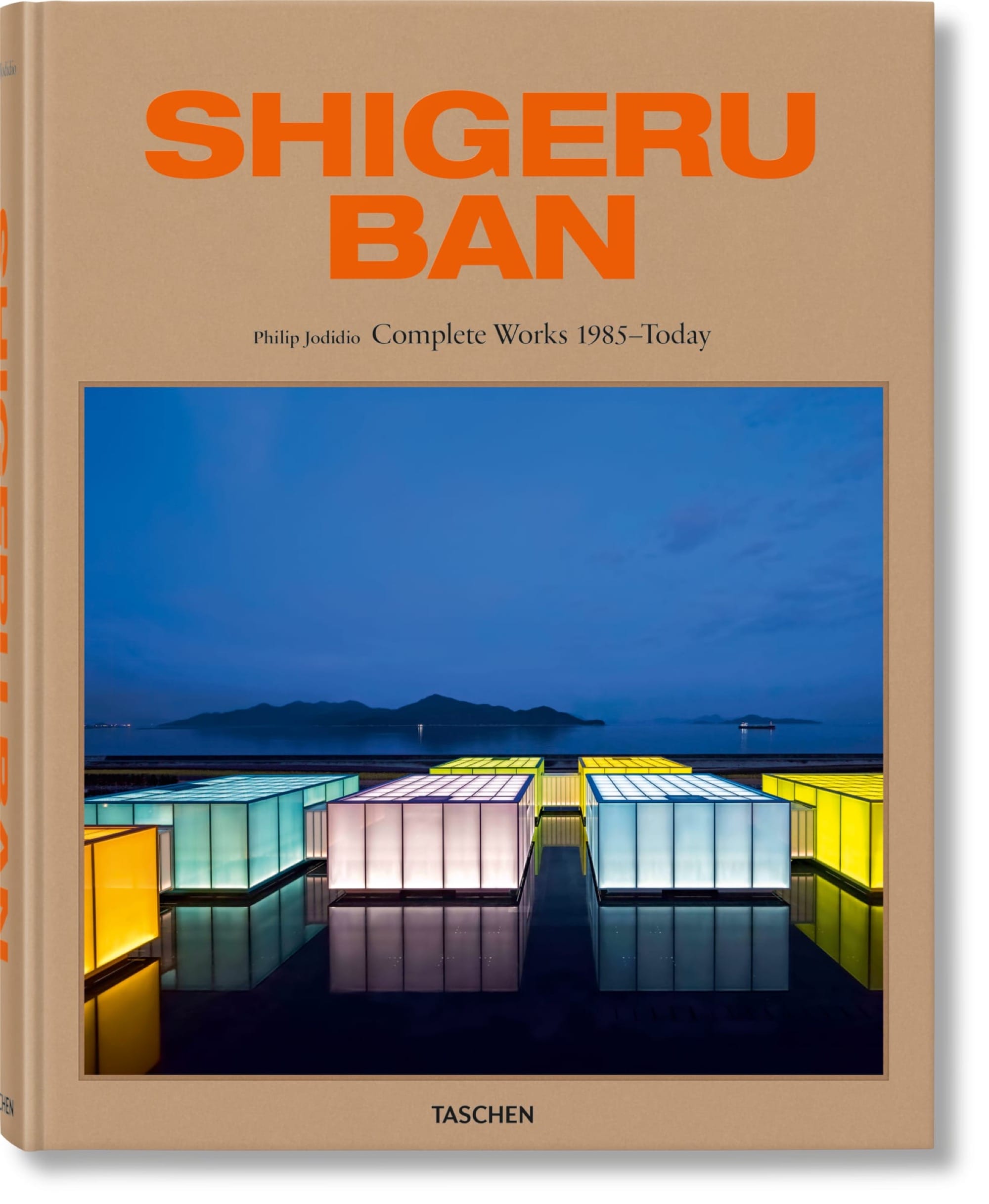 the cover of the book 'Shigeru Ban. Complete Works 1985-Today'